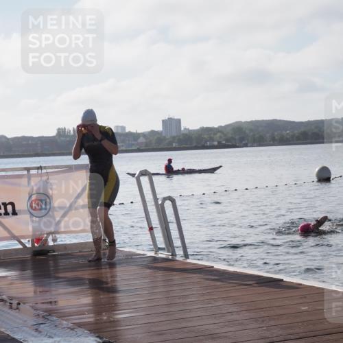 17.08.2025 - KN Förde Triathlon 2025 KatJ http://msf.ph/oto/8578711 17.08.2025 09:19:41 Schwimmen 163, 190, 163, 186, 187, 190 meine-sportfotos.de