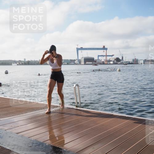 17.08.2025 - KN Förde Triathlon 2025 KatJ http://msf.ph/oto/8578811 17.08.2025 09:19:48 Schwimmen 163, 190, 202, 163, 190, 202 meine-sportfotos.de