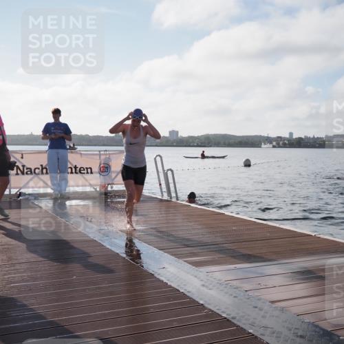 17.08.2025 - KN Förde Triathlon 2025 KatJ http://msf.ph/oto/8579044 17.08.2025 09:20:14 Schwimmen 179, 196, 179, 196 meine-sportfotos.de