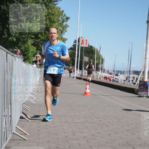 17.08.2025 - KN Förde Triathlon 2025 KatJ http://msf.ph/oto/8579064 17.08.2025 12:15:31 Laufen 308, 352 meine-sportfotos.de