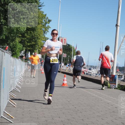 17.08.2025 - KN Förde Triathlon 2025 KatJ http://msf.ph/oto/8579594 17.08.2025 12:16:11 Laufen 606, 610 meine-sportfotos.de