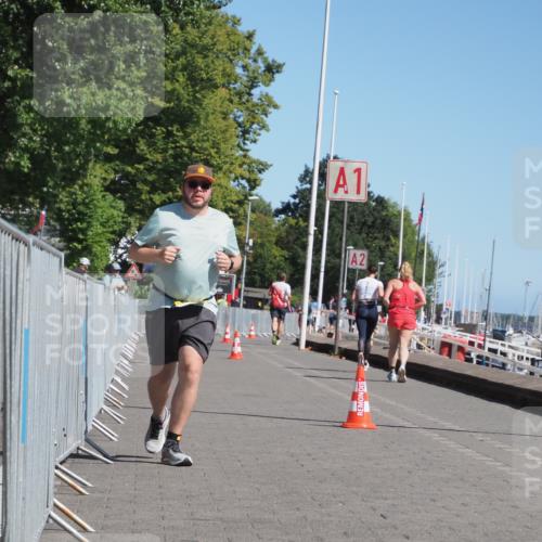 17.08.2025 - KN Förde Triathlon 2025 KatJ http://msf.ph/oto/8579764 17.08.2025 12:16:29 Laufen 613 meine-sportfotos.de