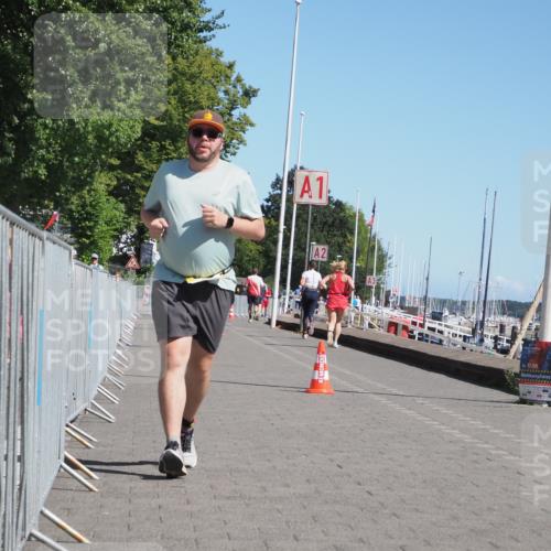 17.08.2025 - KN Förde Triathlon 2025 KatJ http://msf.ph/oto/8579818 17.08.2025 12:16:30 Laufen 613 meine-sportfotos.de
