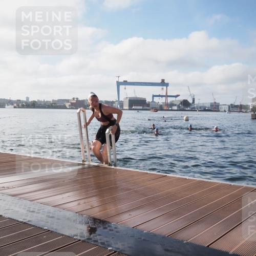 17.08.2025 - KN Förde Triathlon 2025 KatJ http://msf.ph/oto/8580027 17.08.2025 09:21:59 Schwimmen 210, 212, 213, 215, 224, 242, 210, 212, 215, 242, 244 meine-sportfotos.de