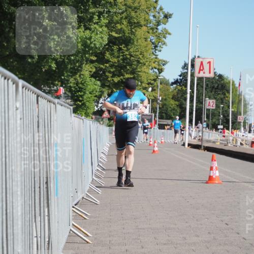 17.08.2025 - KN Förde Triathlon 2025 KatJ http://msf.ph/oto/8580292 17.08.2025 12:17:58 Laufen 368, 382 meine-sportfotos.de