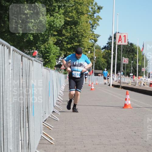 17.08.2025 - KN Förde Triathlon 2025 KatJ http://msf.ph/oto/8580300 17.08.2025 12:17:58 Laufen 368, 382 meine-sportfotos.de