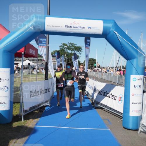 17.08.2025 - KN Förde Triathlon 2025 MichiJ http://msf.ph/oto/8580419 17.08.2025 16:23:16 Laufen 14 meine-sportfotos.de