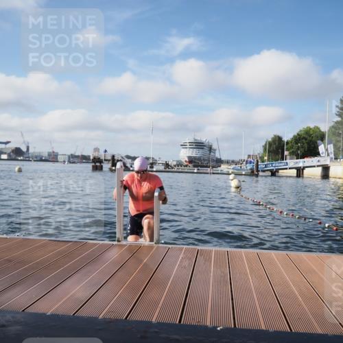 17.08.2025 - KN Förde Triathlon 2025 KatJ http://msf.ph/oto/8580453 17.08.2025 09:22:28 Schwimmen 111, 221, 235, 111, 208, 221, 235 meine-sportfotos.de