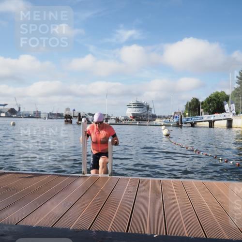 17.08.2025 - KN Förde Triathlon 2025 KatJ http://msf.ph/oto/8580460 17.08.2025 09:22:29 Schwimmen 221, 235, 111, 208, 221, 235 meine-sportfotos.de