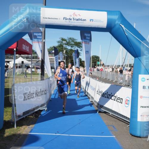 17.08.2025 - KN Förde Triathlon 2025 MichiJ http://msf.ph/oto/8580845 17.08.2025 16:26:26 Laufen 1 meine-sportfotos.de