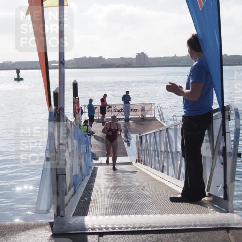 17.08.2025 - KN Förde Triathlon 2025 MichiJ http://msf.ph/oto/8581366 17.08.2025 09:20:04 Schwimmen 163, 195, 202, 179, 195 meine-sportfotos.de