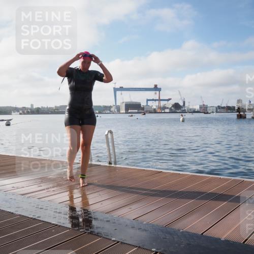 17.08.2025 - KN Förde Triathlon 2025 KatJ http://msf.ph/oto/8581376 17.08.2025 09:25:13 Schwimmen 199, 248, 199, 248 meine-sportfotos.de