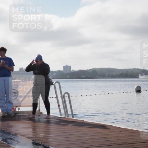 17.08.2025 - KN Förde Triathlon 2025 KatJ http://msf.ph/oto/8581607 17.08.2025 09:33:27 Schwimmen 238, 238 meine-sportfotos.de
