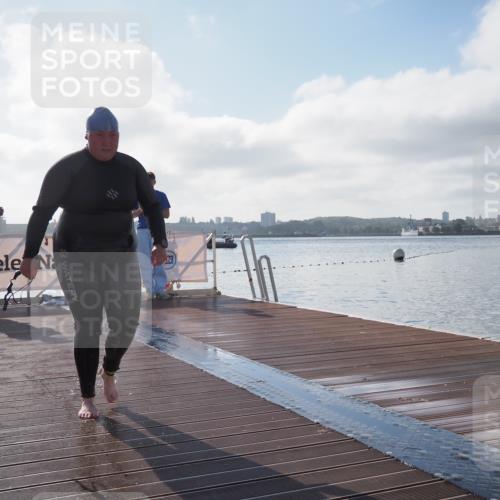 17.08.2025 - KN Förde Triathlon 2025 KatJ http://msf.ph/oto/8581679 17.08.2025 09:33:32 Schwimmen 238, 238 meine-sportfotos.de