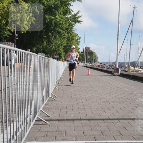 17.08.2025 - KN Förde Triathlon 2025 KatJ http://msf.ph/oto/8581850 17.08.2025 09:59:04 Laufen 113, 114 meine-sportfotos.de