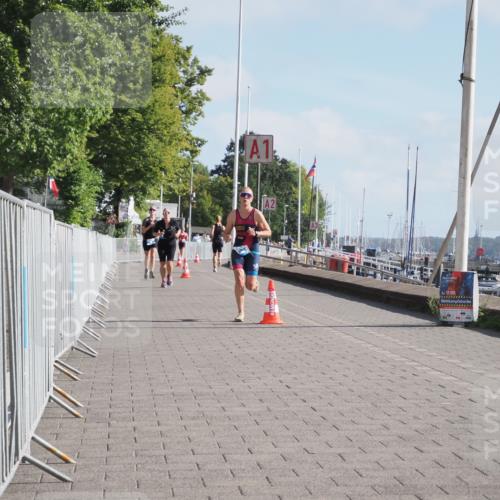 17.08.2025 - KN Förde Triathlon 2025 KatJ http://msf.ph/oto/8582666 17.08.2025 10:02:42 Laufen 121 meine-sportfotos.de