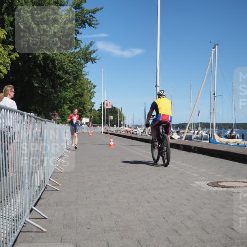 17.08.2025 - KN Förde Triathlon 2025 KatJ http://msf.ph/oto/8582899 17.08.2025 13:14:01 Laufen 403, 408 meine-sportfotos.de