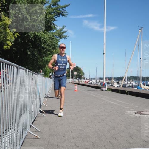 17.08.2025 - KN Förde Triathlon 2025 KatJ http://msf.ph/oto/8583031 17.08.2025 13:19:29 Laufen 408, 418 meine-sportfotos.de