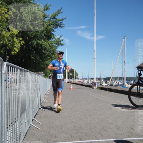 17.08.2025 - KN Förde Triathlon 2025 KatJ http://msf.ph/oto/8583059 17.08.2025 13:19:31 Laufen 408, 418 meine-sportfotos.de