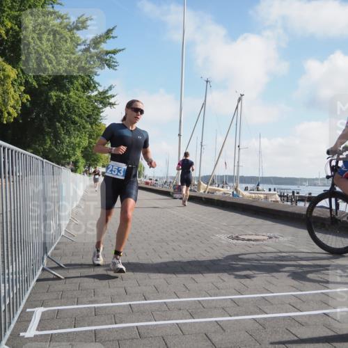 17.08.2025 - KN Förde Triathlon 2025 KatJ http://msf.ph/oto/8583080 17.08.2025 10:05:01 Laufen 168, 253 meine-sportfotos.de