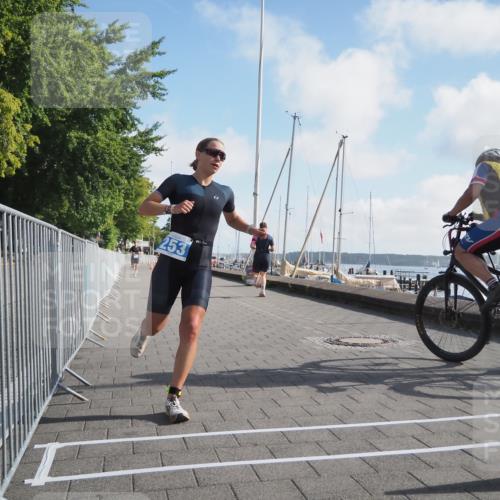 17.08.2025 - KN Förde Triathlon 2025 KatJ http://msf.ph/oto/8583083 17.08.2025 10:05:01 Laufen 168, 253 meine-sportfotos.de