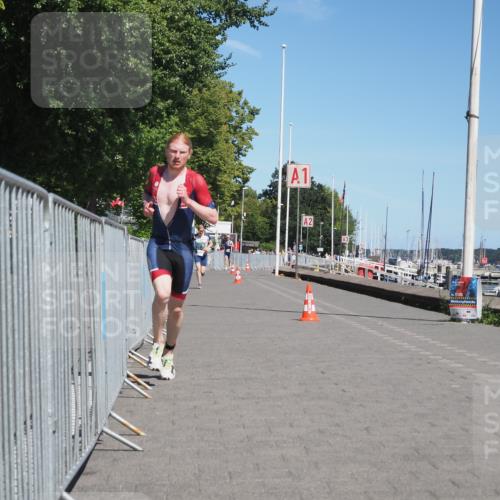 17.08.2025 - KN Förde Triathlon 2025 KatJ http://msf.ph/oto/8583149 17.08.2025 13:20:35 Laufen 402, 403 meine-sportfotos.de