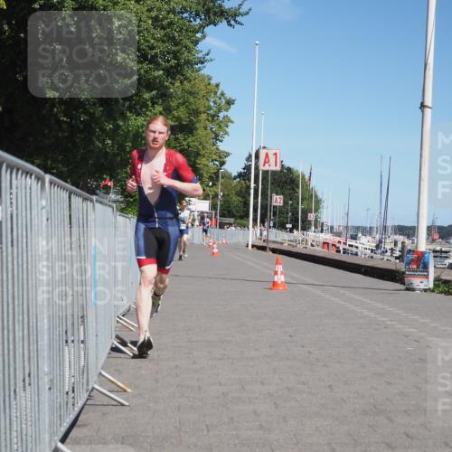 17.08.2025 - KN Förde Triathlon 2025 KatJ http://msf.ph/oto/8583153 17.08.2025 13:20:35 Laufen 402, 403 meine-sportfotos.de