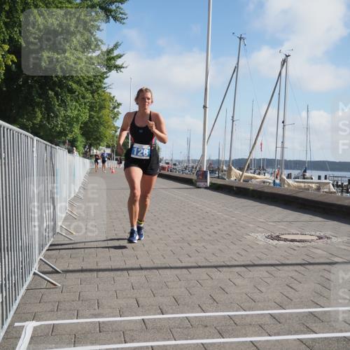 17.08.2025 - KN Förde Triathlon 2025 KatJ http://msf.ph/oto/8583185 17.08.2025 10:05:31 Laufen 128 meine-sportfotos.de