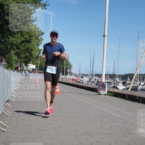 17.08.2025 - KN Förde Triathlon 2025 KatJ http://msf.ph/oto/8583450 17.08.2025 13:23:28 Laufen 409 meine-sportfotos.de