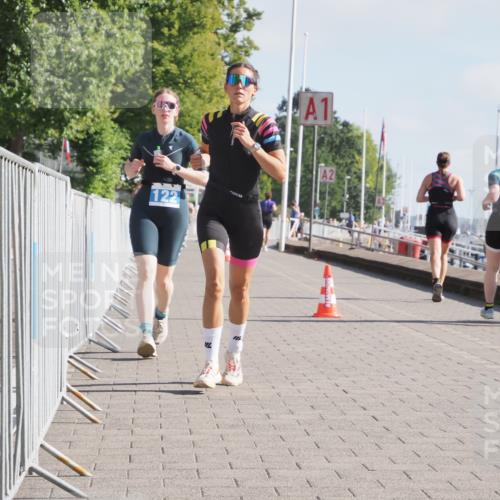 17.08.2025 - KN Förde Triathlon 2025 KatJ http://msf.ph/oto/8583520 17.08.2025 10:06:39 Laufen 105, 122, 166 meine-sportfotos.de