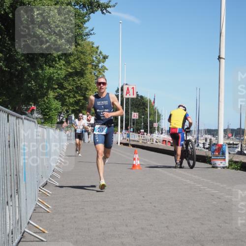 17.08.2025 - KN Förde Triathlon 2025 KatJ http://msf.ph/oto/8583755 17.08.2025 13:24:59 Laufen 408, 414, 419 meine-sportfotos.de