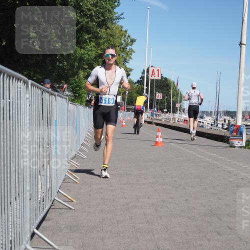 17.08.2025 - KN Förde Triathlon 2025 KatJ http://msf.ph/oto/8583858 17.08.2025 13:25:05 Laufen 419 meine-sportfotos.de