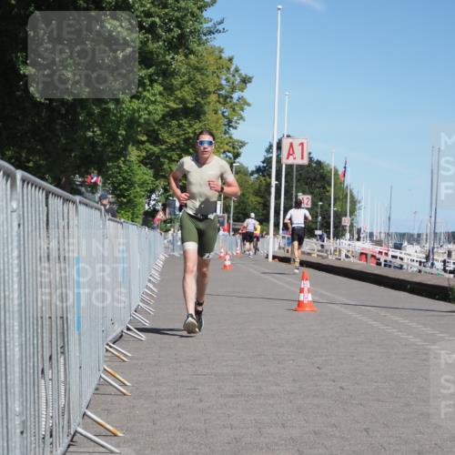17.08.2025 - KN Förde Triathlon 2025 KatJ http://msf.ph/oto/8583931 17.08.2025 13:25:17 Laufen 548 meine-sportfotos.de