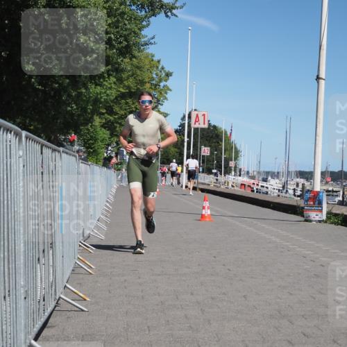 17.08.2025 - KN Förde Triathlon 2025 KatJ http://msf.ph/oto/8583937 17.08.2025 13:25:18 Laufen 548 meine-sportfotos.de