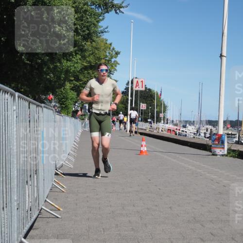 17.08.2025 - KN Förde Triathlon 2025 KatJ http://msf.ph/oto/8583941 17.08.2025 13:25:18 Laufen 548 meine-sportfotos.de