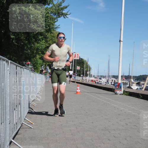 17.08.2025 - KN Förde Triathlon 2025 KatJ http://msf.ph/oto/8583968 17.08.2025 13:25:19 Laufen 548 meine-sportfotos.de
