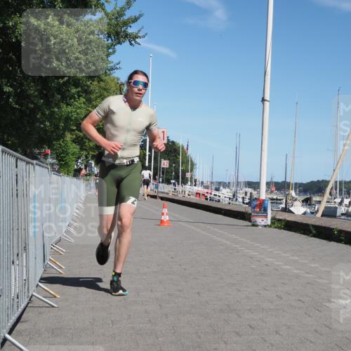 17.08.2025 - KN Förde Triathlon 2025 KatJ http://msf.ph/oto/8583980 17.08.2025 13:25:19 Laufen 548 meine-sportfotos.de