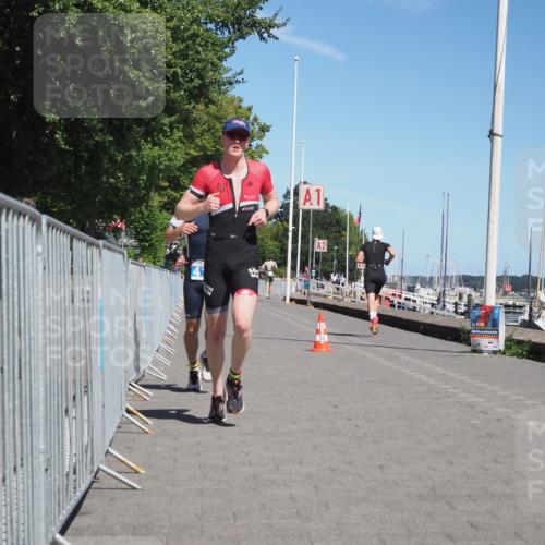 17.08.2025 - KN Förde Triathlon 2025 KatJ http://msf.ph/oto/8584112 17.08.2025 13:25:39 Laufen 413, 466 meine-sportfotos.de