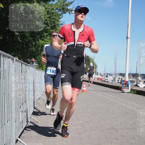 17.08.2025 - KN Förde Triathlon 2025 KatJ http://msf.ph/oto/8584135 17.08.2025 13:25:40 Laufen 413, 466 meine-sportfotos.de