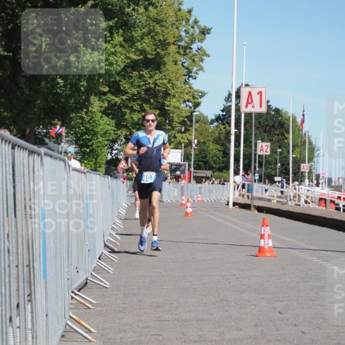 17.08.2025 - KN Förde Triathlon 2025 KatJ http://msf.ph/oto/8584167 17.08.2025 13:26:07 Laufen 407, 418, 445 meine-sportfotos.de