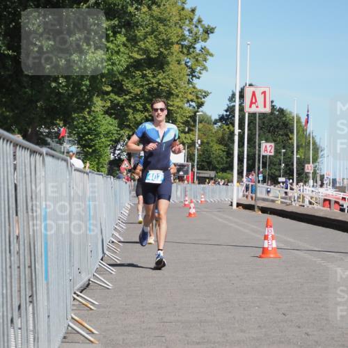 17.08.2025 - KN Förde Triathlon 2025 KatJ http://msf.ph/oto/8584188 17.08.2025 13:26:07 Laufen 407, 418, 445 meine-sportfotos.de