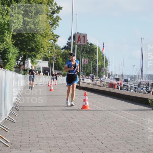 17.08.2025 - KN Förde Triathlon 2025 KatJ http://msf.ph/oto/8584222 17.08.2025 10:09:07 Laufen 109 meine-sportfotos.de