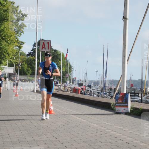 17.08.2025 - KN Förde Triathlon 2025 KatJ http://msf.ph/oto/8584237 17.08.2025 10:09:08 Laufen 109 meine-sportfotos.de