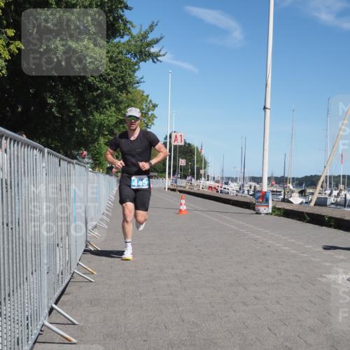 17.08.2025 - KN Förde Triathlon 2025 KatJ http://msf.ph/oto/8584316 17.08.2025 13:26:15 Laufen 418, 445 meine-sportfotos.de