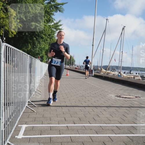 17.08.2025 - KN Förde Triathlon 2025 KatJ http://msf.ph/oto/8584346 17.08.2025 10:09:20 Laufen 144, 173 meine-sportfotos.de