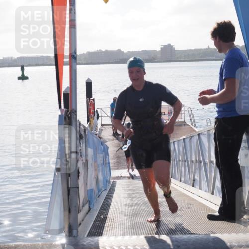 17.08.2025 - KN Förde Triathlon 2025 MichiJ http://msf.ph/oto/8584348 17.08.2025 09:22:31 Schwimmen 111, 208, 221, 221, 235, 246 meine-sportfotos.de
