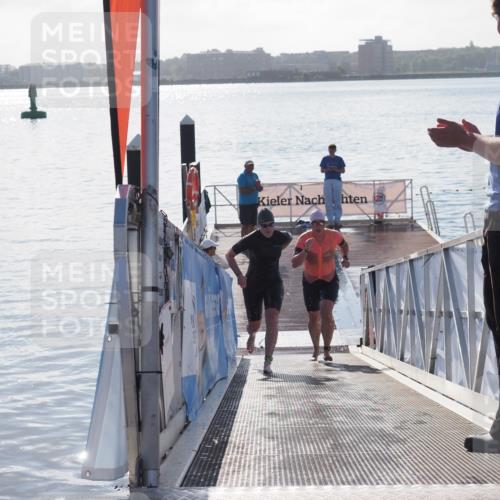 17.08.2025 - KN Förde Triathlon 2025 MichiJ http://msf.ph/oto/8584369 17.08.2025 09:22:33 Schwimmen 111, 208, 221, 235, 221, 235, 246 meine-sportfotos.de