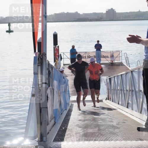17.08.2025 - KN Förde Triathlon 2025 MichiJ http://msf.ph/oto/8584382 17.08.2025 09:22:33 Schwimmen 111, 208, 221, 235, 221, 235, 246 meine-sportfotos.de