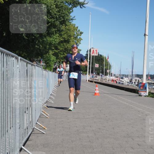 17.08.2025 - KN Förde Triathlon 2025 KatJ http://msf.ph/oto/8584400 17.08.2025 13:26:49 Laufen 431, 447 meine-sportfotos.de