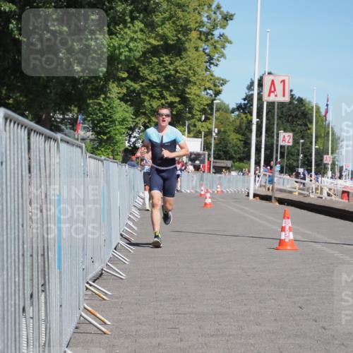 17.08.2025 - KN Förde Triathlon 2025 KatJ http://msf.ph/oto/8584425 17.08.2025 13:26:52 Laufen 431, 447 meine-sportfotos.de